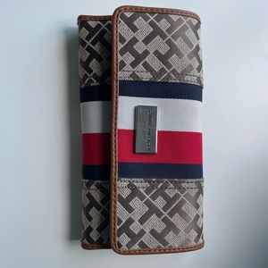tommy hilfiger wallet
